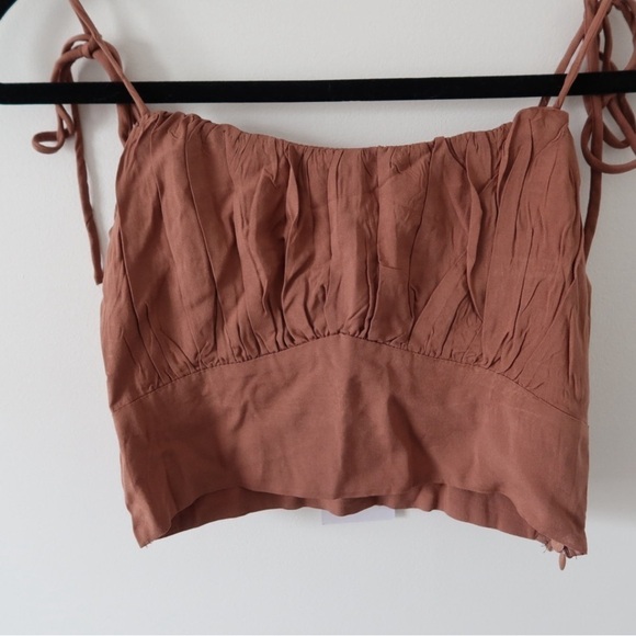 Showpo Brown Cropped Camisole Tank Top Chocolate Brown Size 2 NWT Small - Picture 2 of 4